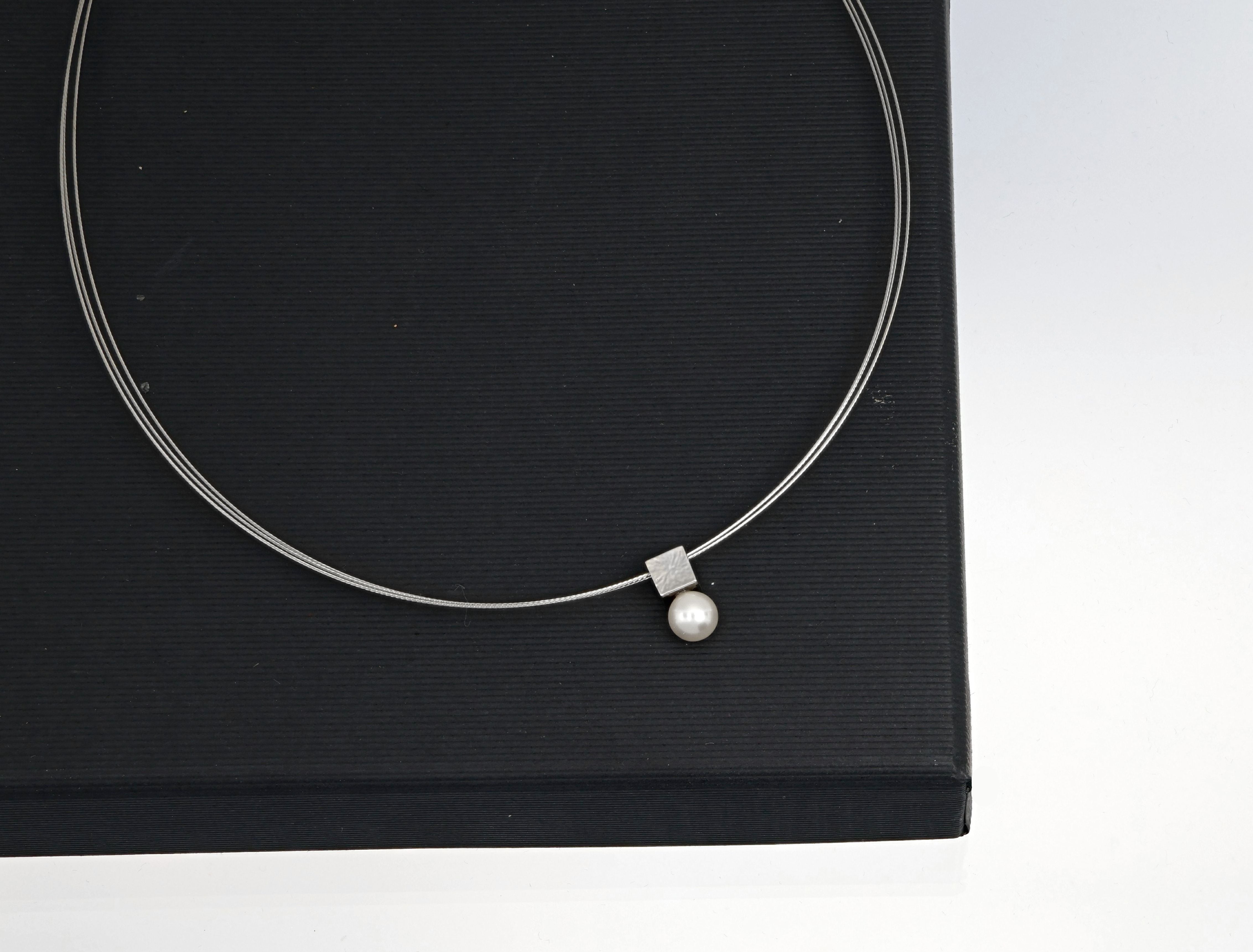 Square pearl collier - crystalpjewelry