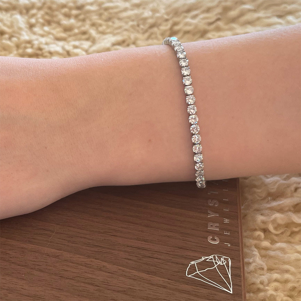 Brilliant Shine Bracelet wird getragen