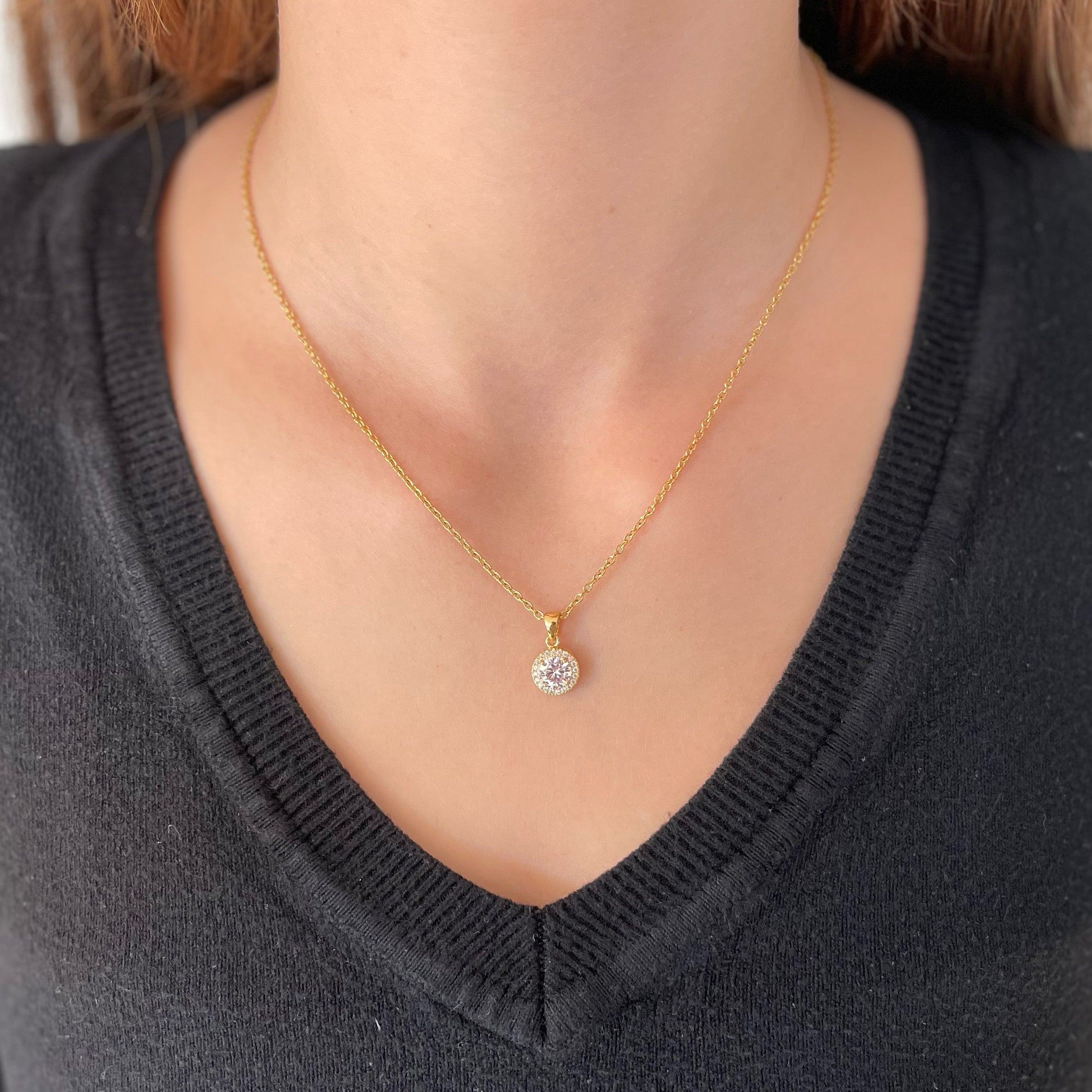 Everlasting Silver Pendant - getragen