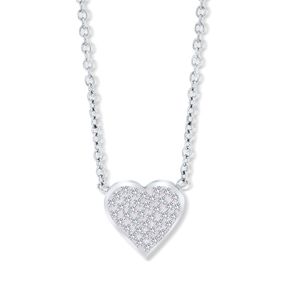 Silberfarbene Halskette mit Herzanhänger, besetzt mit funkelnden Kristallen.