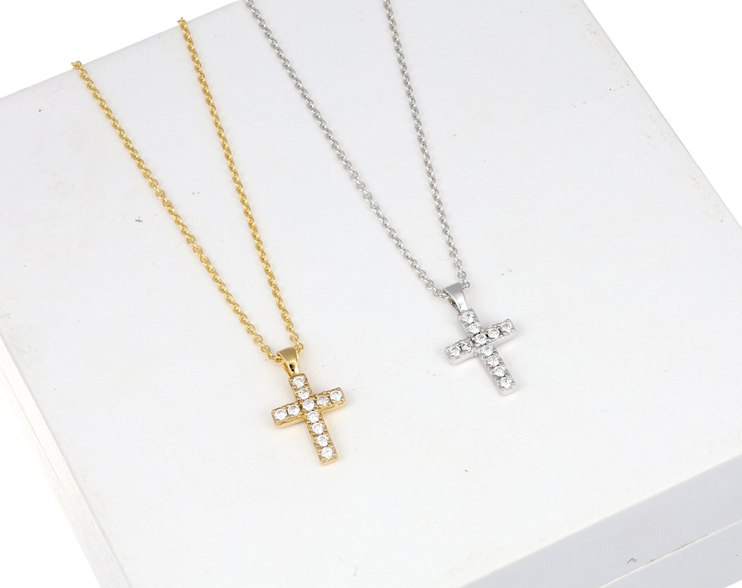 Bless Cross Silver Pendant in beiden Varianten