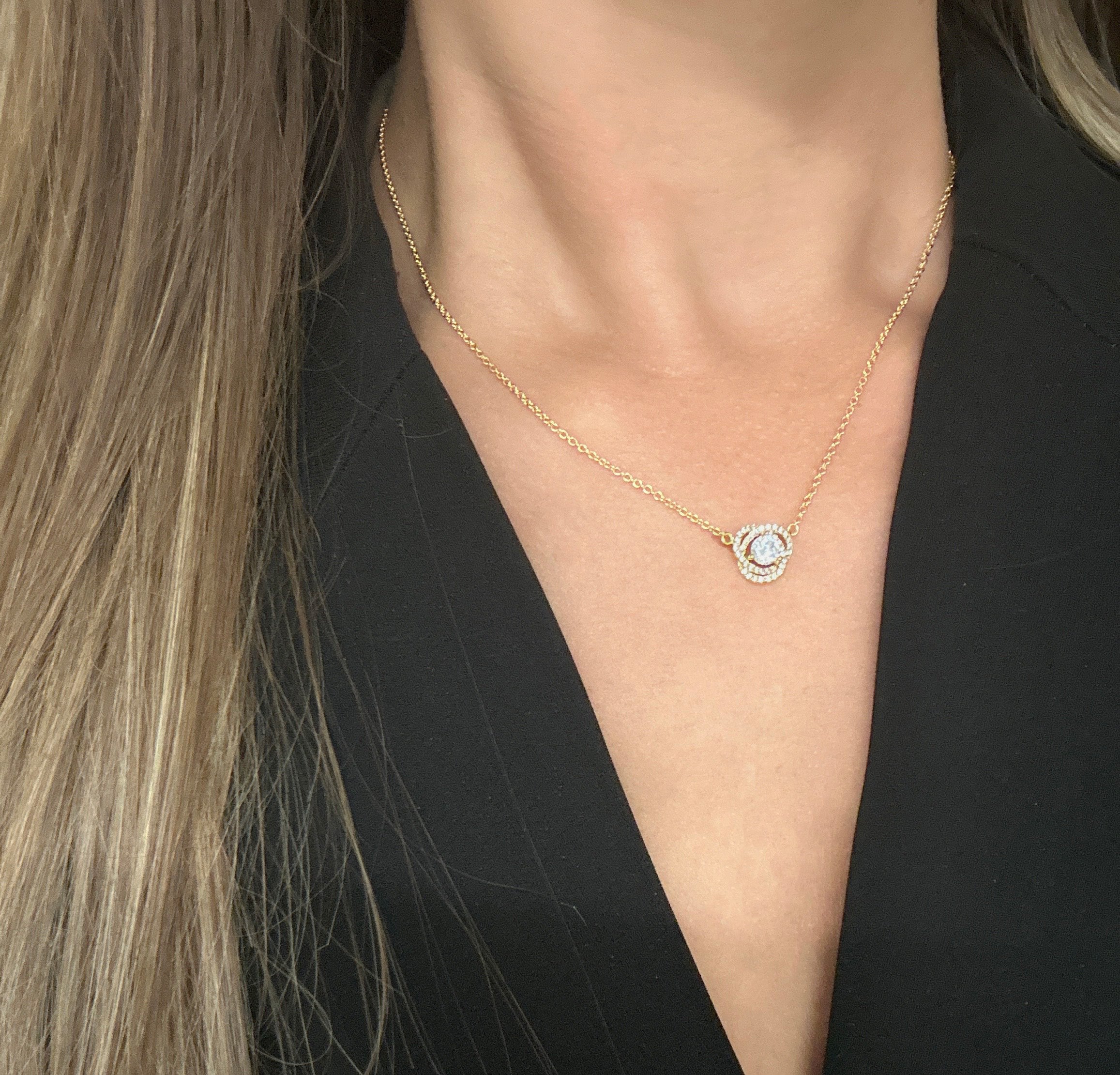 Ray pendant