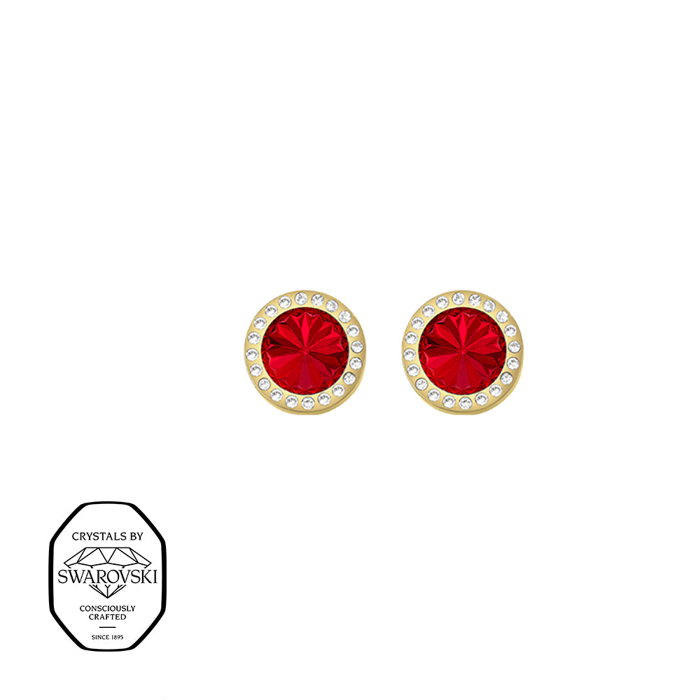 Goldene Ohrstecker mit rotem Swarovski® und funkelndem Kristallrahmen.