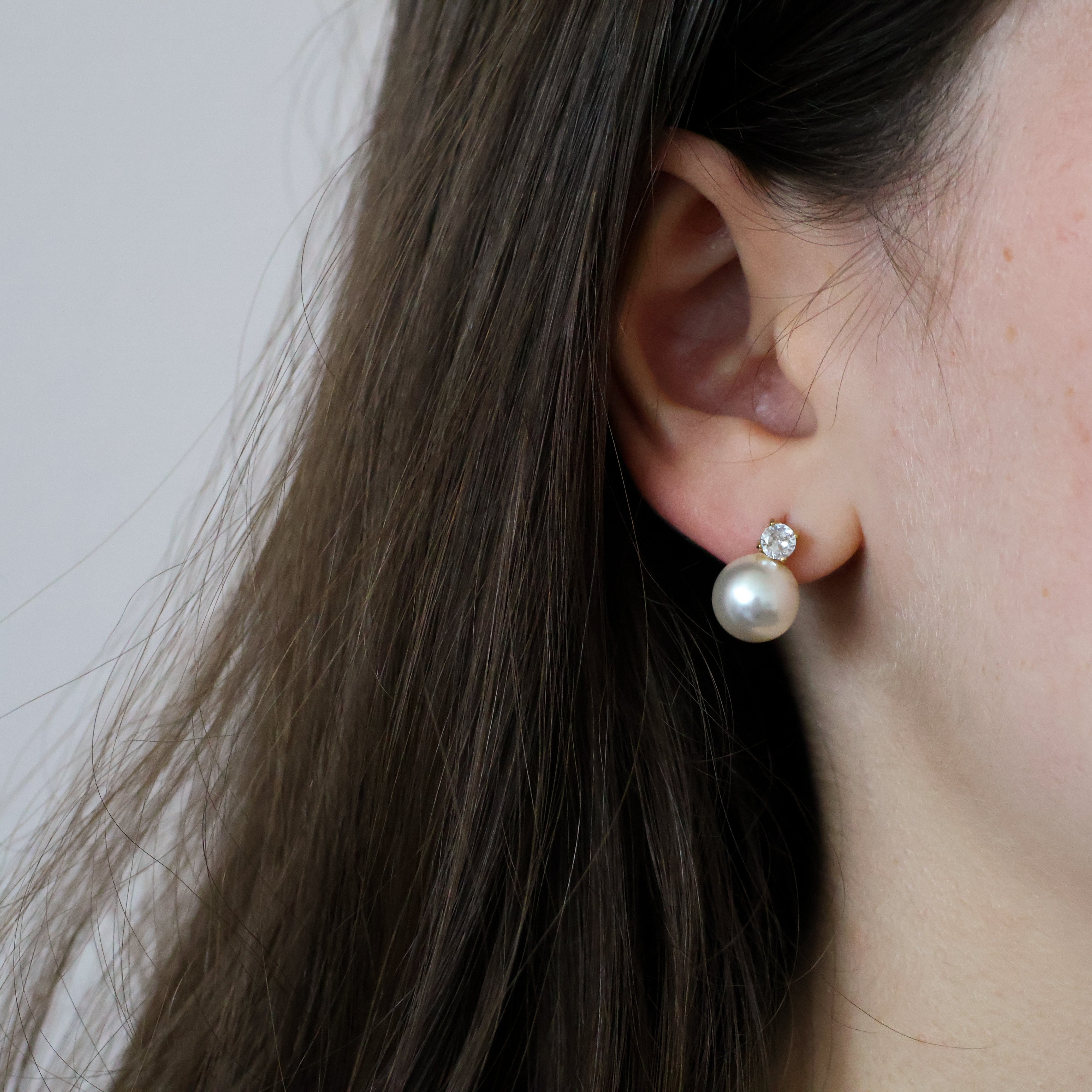 lune blanche pin earrings