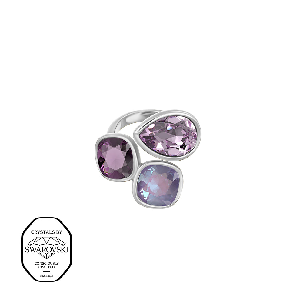 Silberner Ring mit drei unterschiedlich geformten Kristallen in verschiedenen Lilatönen – moderner, eleganter Designschmuck von Crystalp