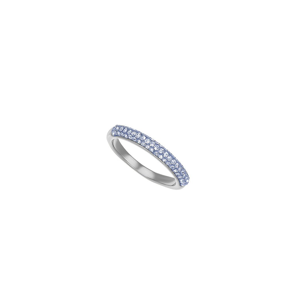Eleganter Silberring mit funkelnder hellblauen Pavé-Fassung – stilvoller Damenring für besondere Anlässe