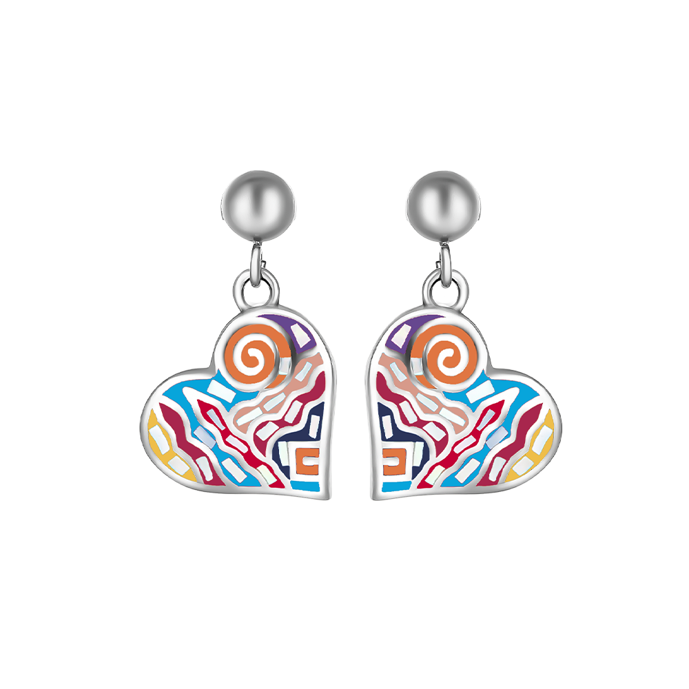 Herz-Ohrhänger in Silber mit farbenfrohem Emaille-Muster in Rot, Orange, Blau und Gelb – ein verspieltes, künstlerisches Design mit Spiralen und Linien.