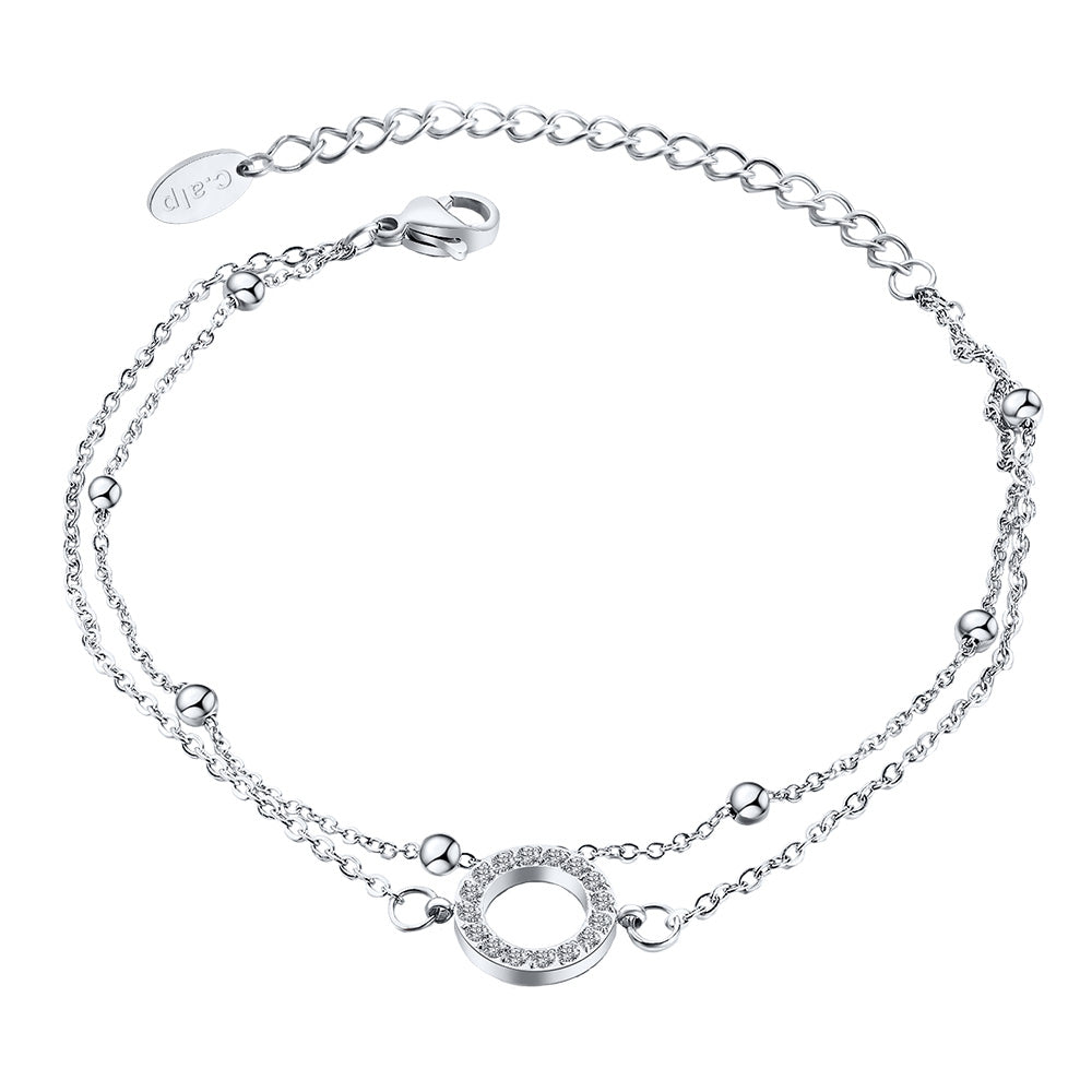 Silberfarbenes Armband mit funkelndem Kristall-Kreis von Crystalp.