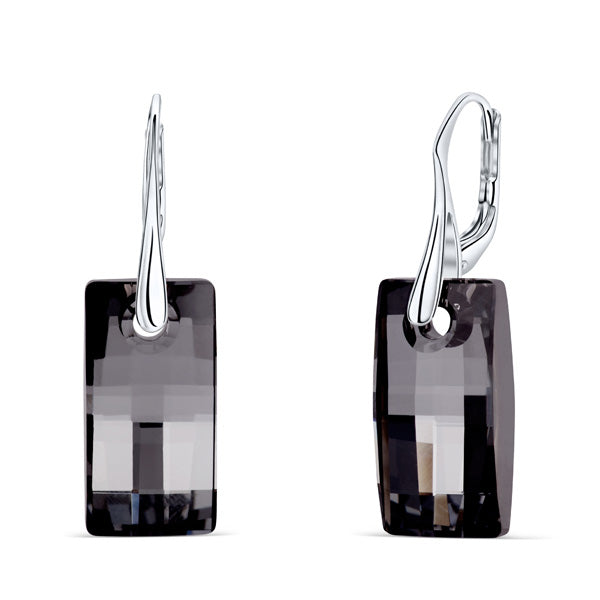 Silberne Ohrhänger mit rechteckigen rauchgrauen Kristallanhängern von Crystalp