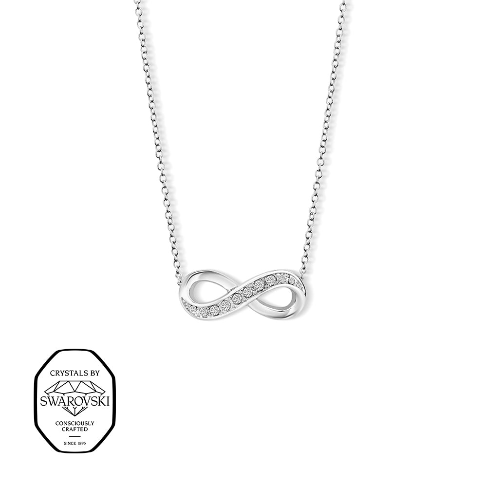 Silberne Halskette mit Infinity-Anhänger, besetzt mit funkelnden Swarovski® Kristallen.