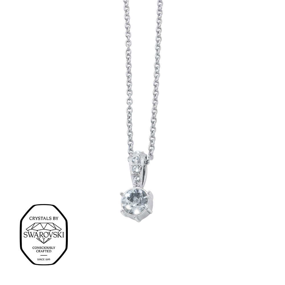 Zarte silberfarbene Halskette mit funkelndem Swarovski® Kristall-Solitäranhänger und zusätzlichen kleinen Kristallen.