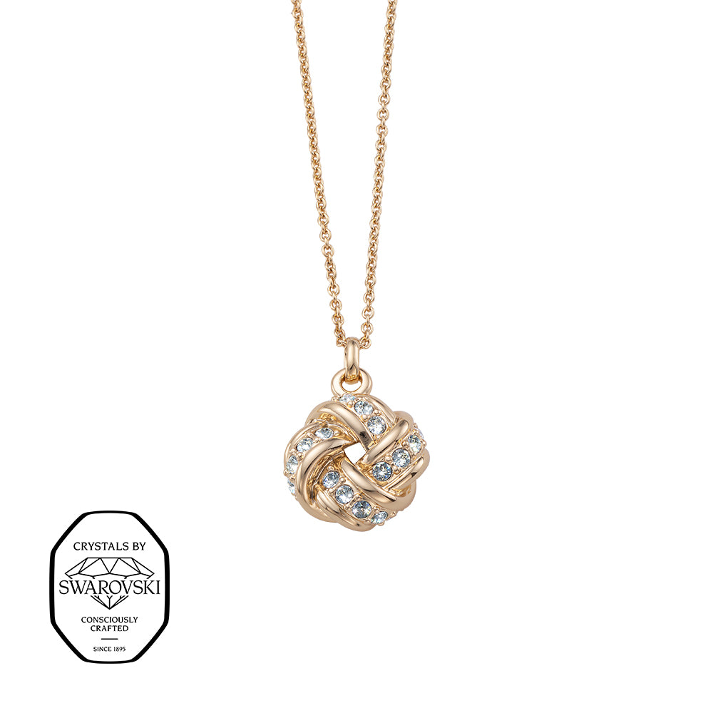 Vergoldete Halskette mit kunstvoll geflochtenem Knoten-Anhänger, besetzt mit funkelnden Swarovski® Kristallen.
