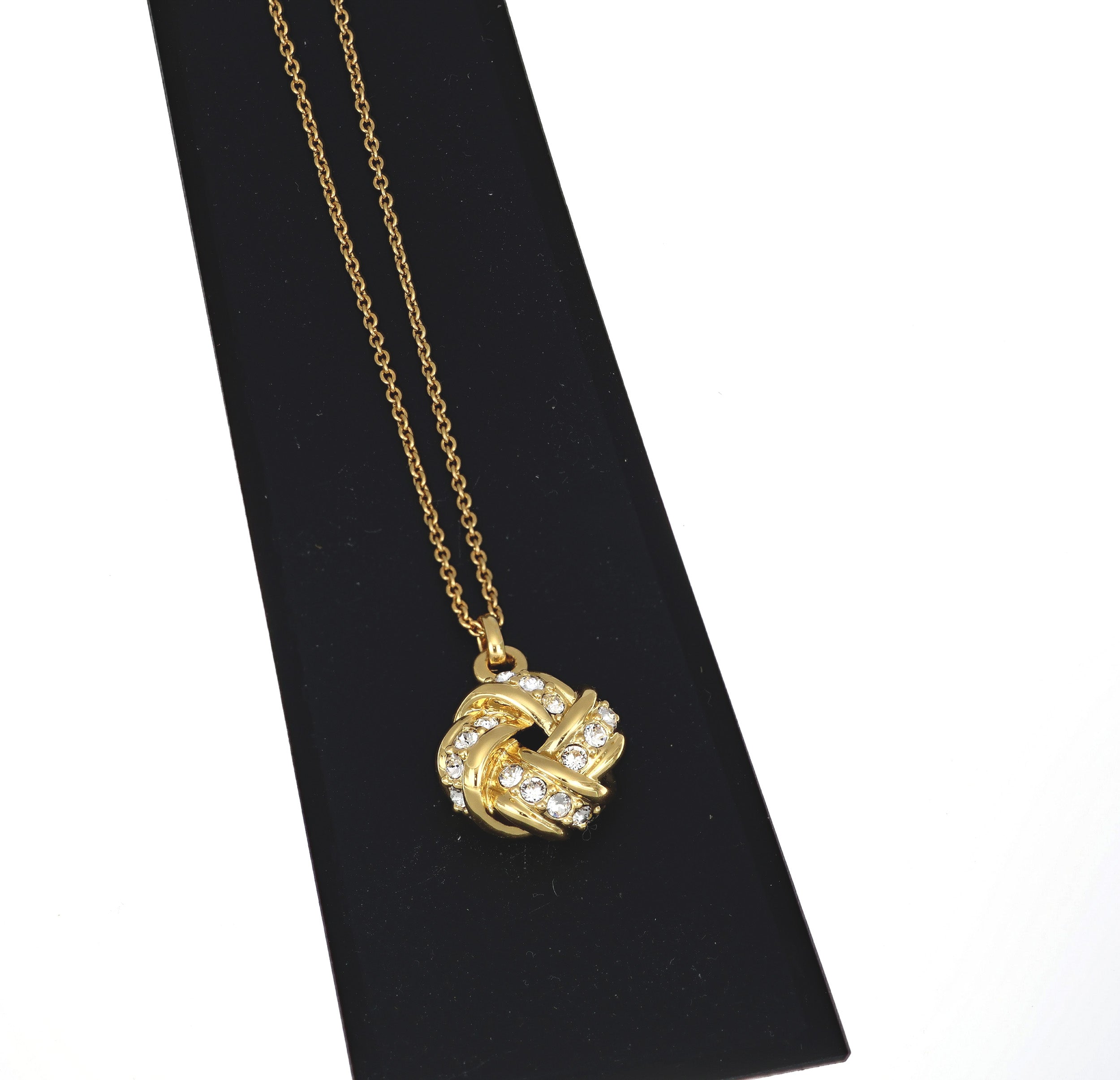 Nexus pendant