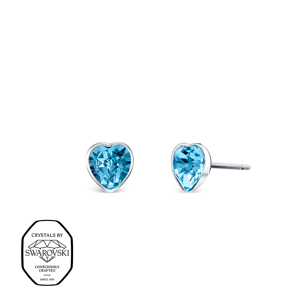 Herzförmige Ohrstecker mit Swarovski® Kristallen in Aquamarinblau