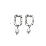Tide pearl square earrings