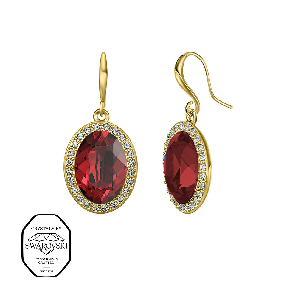 Goldfarbene Ohrringe mit rotem ovalem Mittelstein, umrahmt und mit Swarovski® Kristallen verziert.
