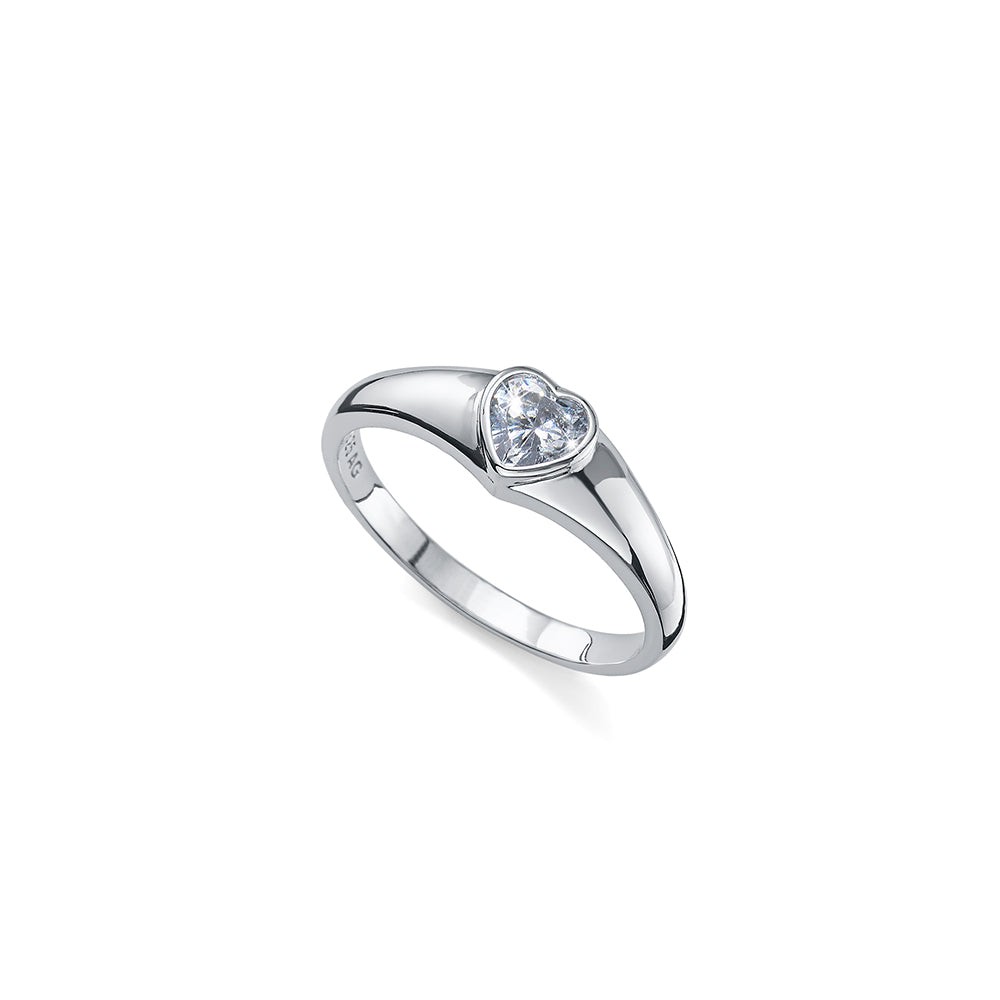 Silberring mit herzförmigem Kristall, funkelnd und elegant – Crystalp Schmuck