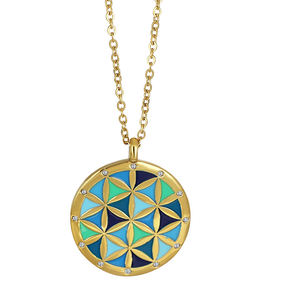 Goldener Edelstahl Anhänger rund mit Mosaik in Blau Grün und funkelnden Kristallen inspiriert von Al Andalus filigran und edel