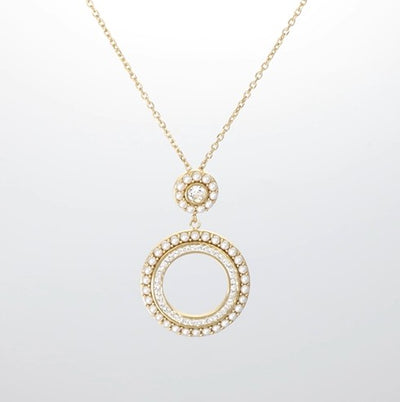 Overture Pendant aus Edelstahl, kunstvolle Kreisgestaltung, mit Swarovski® Kristallen verziert für elegante Ausstrahlung.